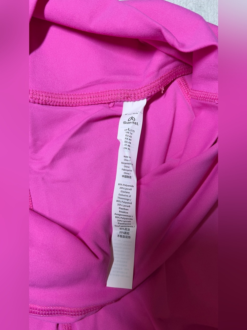 NWT!! High-Waist Pocket Leggings in Fuchsia
$30 Retail - Picture 8 of 10